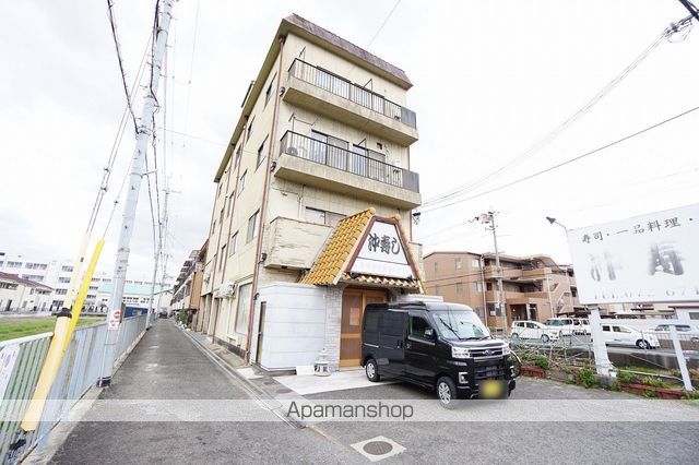プルシャン城南の外観写真