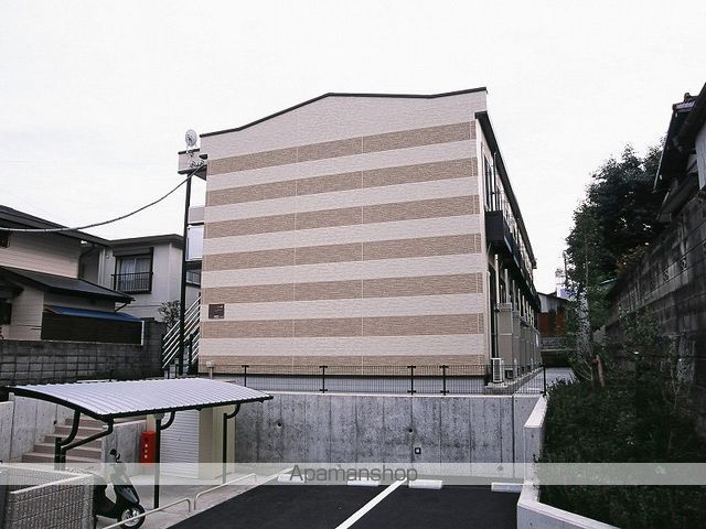 レオパレスアルファードの外観写真
