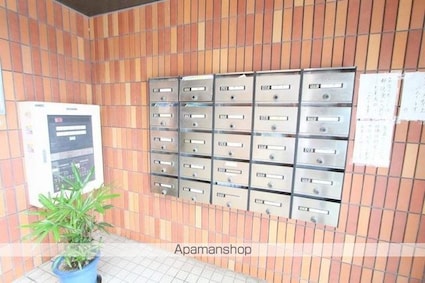 第一グリーンハイツ松縄[3LDK/78.09m2]の共用部2