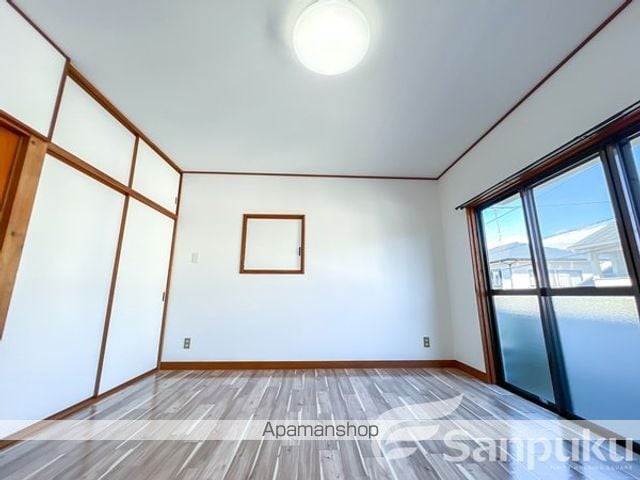 伊予鉄道高浜線 西衣山駅 徒歩5分 2階建 築41年の内装写真
