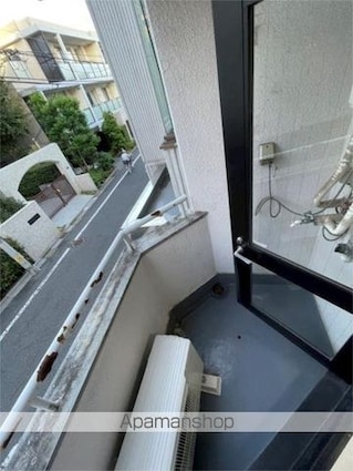 パレスハイツ千歳烏山[1R/14.58m2]のバルコニー