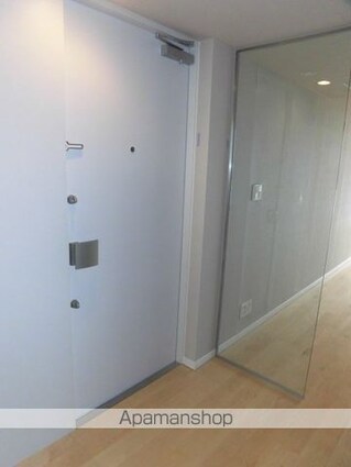 ガーデニエール砧　ＷＥＳＴ[2LDK/80.98m2]の玄関