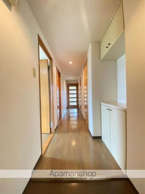 香川県高松市伏石町[3LDK/70.68m2]の玄関