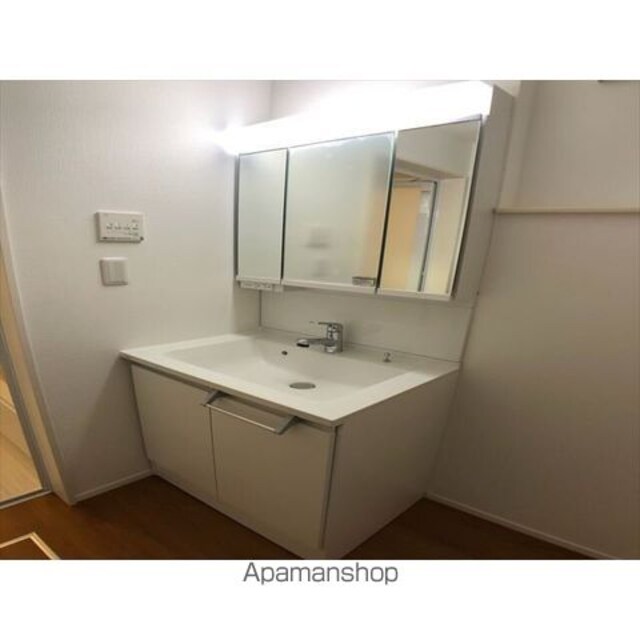 Ｋｏｌｅｔ尾山台南０５[3LDK/80.2m2]の洗面所