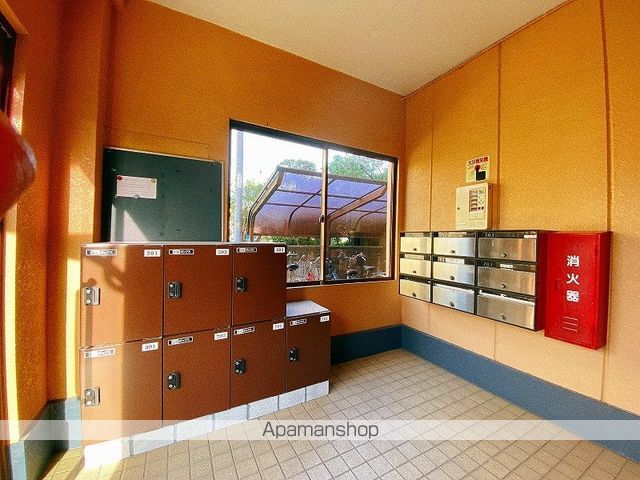 apartment 埼玉県八潮市緑町２丁目27-10
地図を見る