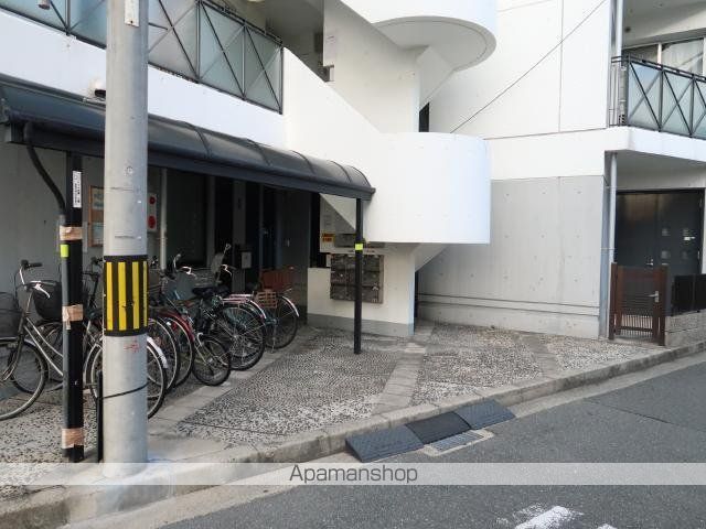 エクセイト武庫之荘の玄関写真