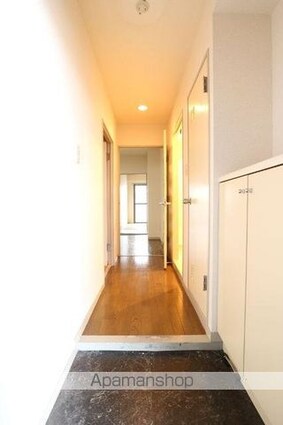 エレガンス三鷹[3DK/52.8m2]の玄関