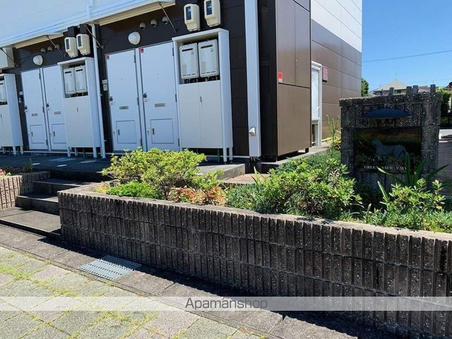 レオパレスGREENVIEW5の玄関写真