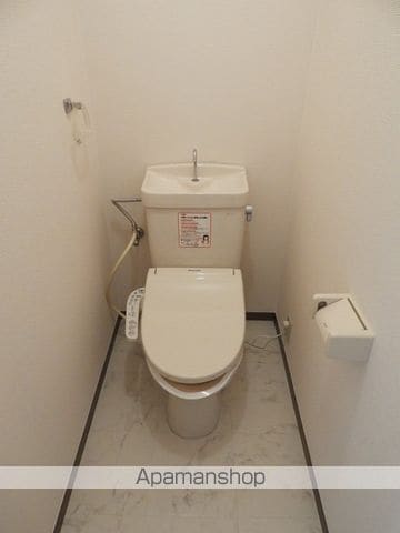 シルバーストンの内装写真
