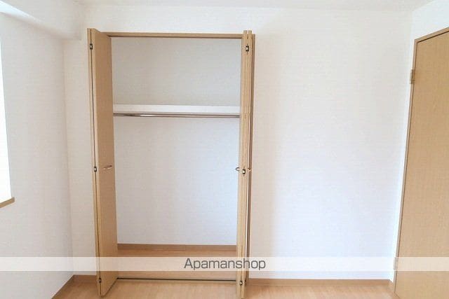 ロイヤルヒルズ牛田旭の内装写真