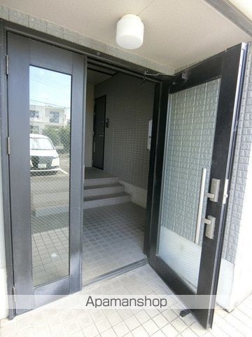 賀茂川ガーデンプレイス Aの玄関写真