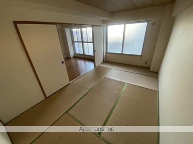 アルファロジェの内装写真