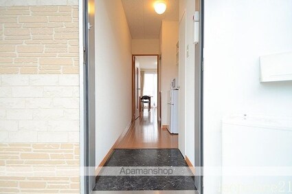 レオパレスエレガンテ[1K/19.87m2]の玄関