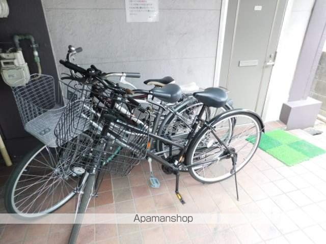 北沢江の木ビルの内装写真