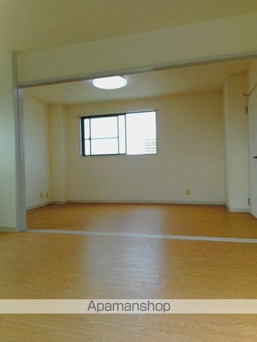 新在家マンションの内装写真