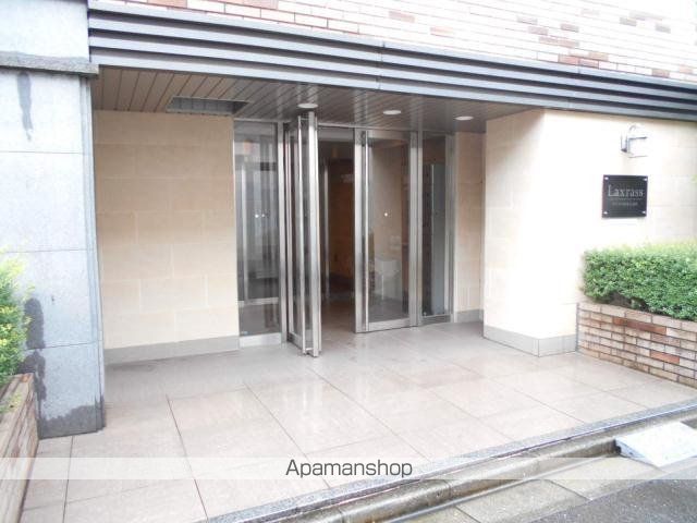 ラクラス杉並方南町の玄関写真