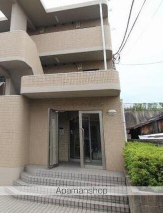 香川県高松市花園町３丁目[1K/26.1m2]のエントランス