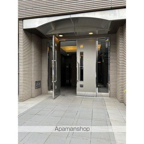 サンセリテ目白の玄関写真