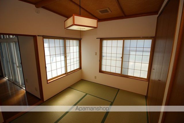 detached 青森県青森市金沢２丁目5-9

地図を見る