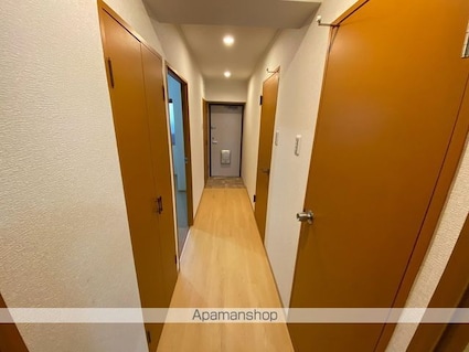 シャンボール第二荒町[3LDK/64.4m2]の玄関