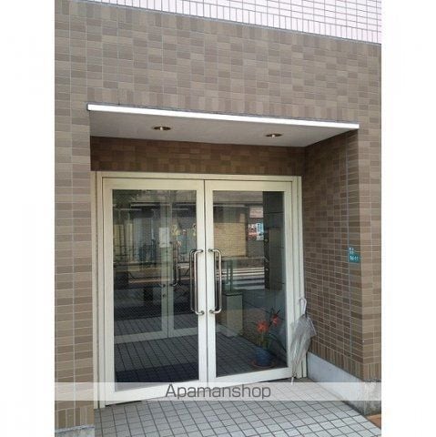 ドミール鎌倉IIIの玄関写真