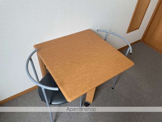 レオパレスコートサイドDの内装写真