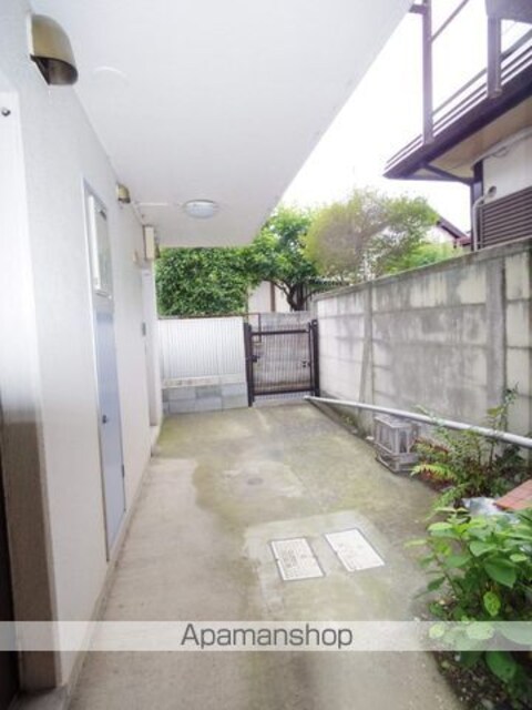 東京都武蔵野市西久保２丁目[1LDK/33.88m2]のエントランス
