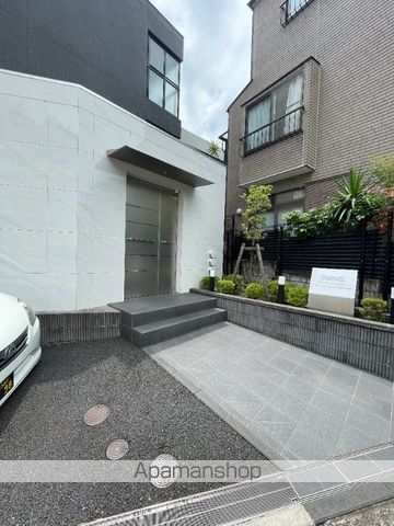 ハーモニーレジデンス大森山王THE GARDENの玄関写真