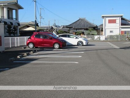 ラ・フォンテ　Ⅱ[1LDK/45.77m2]の駐車場1
