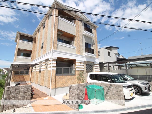 プレミール郡津の外観写真