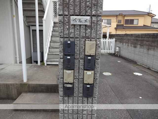 阪急電鉄今津線 甲東園駅 徒歩4分 2階建 築34年の玄関写真