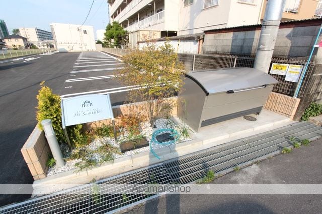 エムズ サンティエの玄関写真