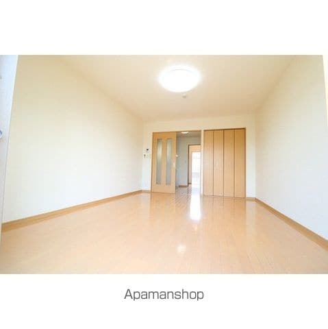 アンプルール クラージュコリーヌシャンIIの内装写真