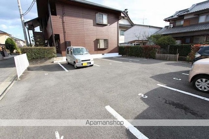 香川県高松市由良町[1K/26m2]の駐車場