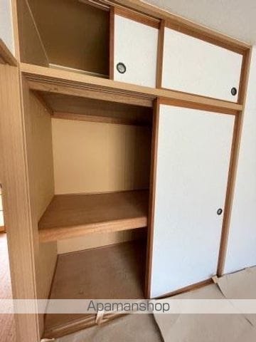 パストラームIIの内装写真
