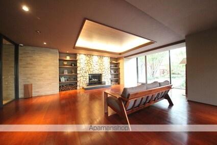 東京都八王子市子安町１丁目[3LDK/71.58m2]の共用部1