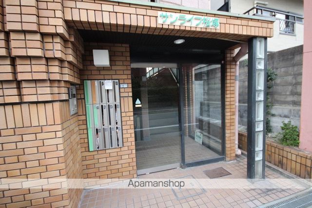 サンライフ桜塚の玄関写真