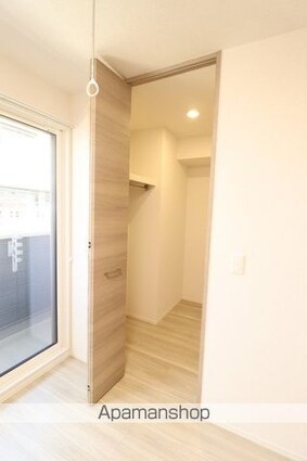 Ｄーｃｏｍｏｄｏ深大寺北町[1LDK/36.46m2]の収納