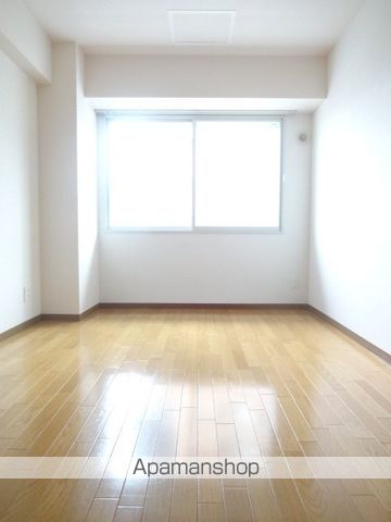 SQUARE MS614の内装写真