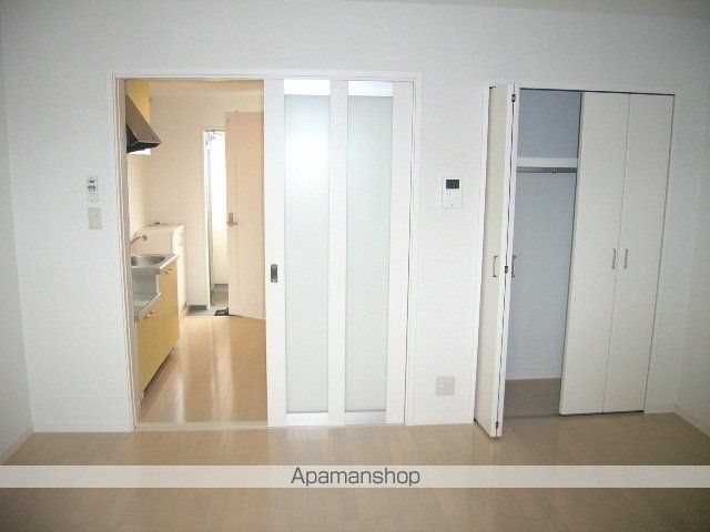クレフラスト試験場前駅南の内装写真