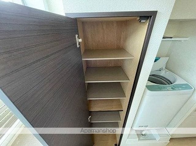 クレイノディン カントの内装写真