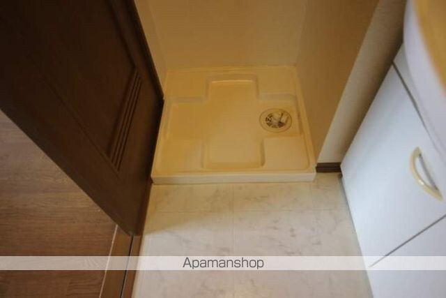 広島県広島市中区十日市町２丁目[3LDK/79.65m2]の共用部7