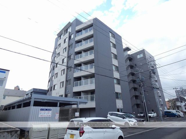 サムティ学園前の外観写真
