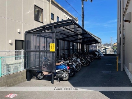 ベルシャトーむらじ[1R/18.05m2]の駐車場1