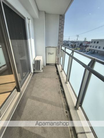 名古屋市港区 3階建 築9年の内装写真