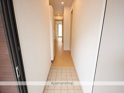 ソレイユカヤノⅢ[1LDK/46.68m2]の玄関