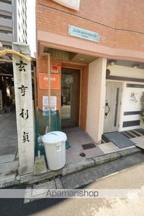 広島県広島市中区榎町[1R/15.86m2]のエントランス2