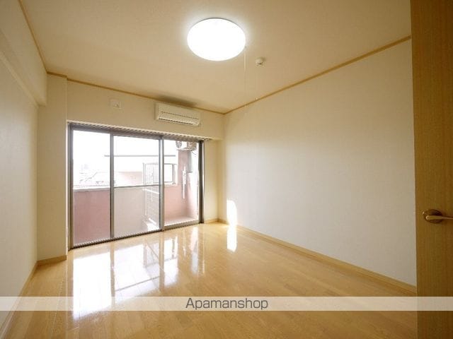 ヒルズ川名の内装写真