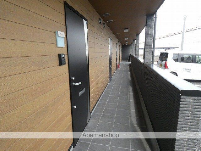ARLESの玄関写真