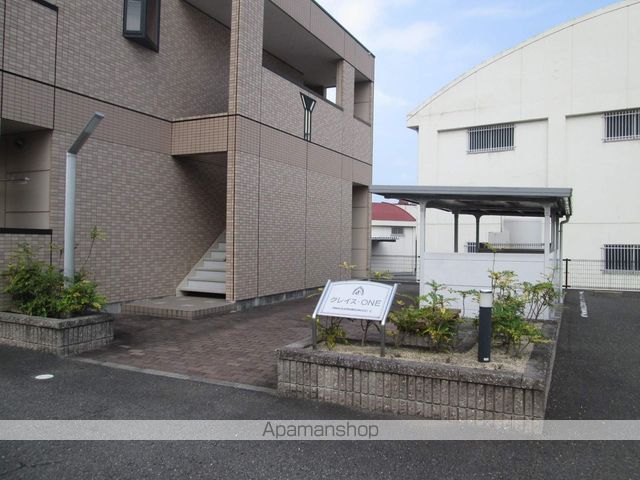 グレイス・ONEの玄関写真